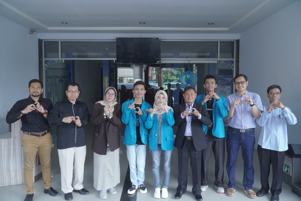 Rektor  Beserta Dekan Faperta UGJ Melepas Keberangkatan Mahasiswa Pertanian Magang Internasional ke Kyoto Jepang